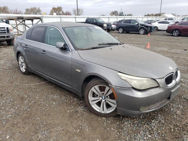 WBANU5C57AC124066 - 2010 BMW 528 I GRAY photo 4