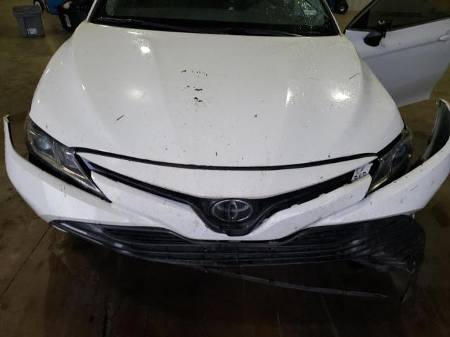 4T1B11HK8KU680674 - 2019 TOYOTA CAMRY L WHITE photo 11