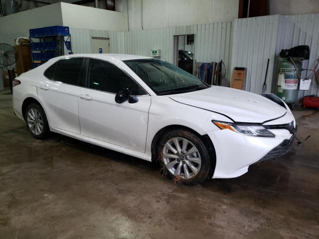 4T1B11HK8KU680674 - 2019 TOYOTA CAMRY L WHITE photo 4