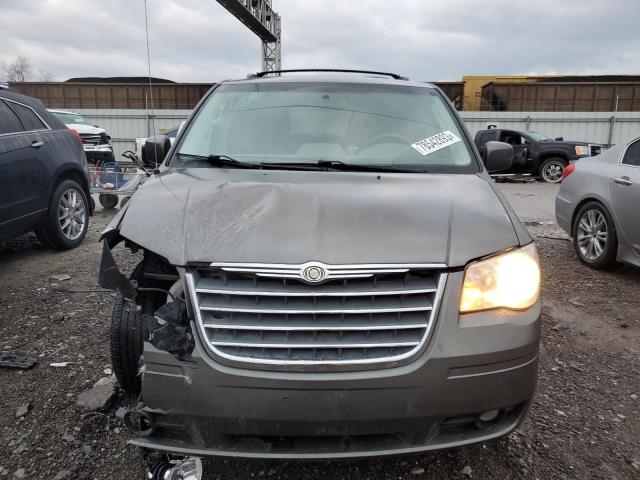 2A4RR5DX8AR454662 - 2010 CHRYSLER TOWN & COU TOURING ნაცრისფერი ფოტო 5