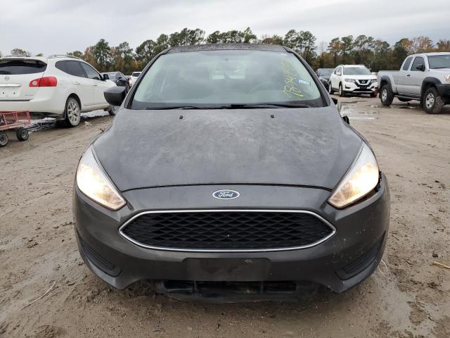 1FADP3K22JL282483 - 2018 FORD FOCUS SE GRAY photo 5