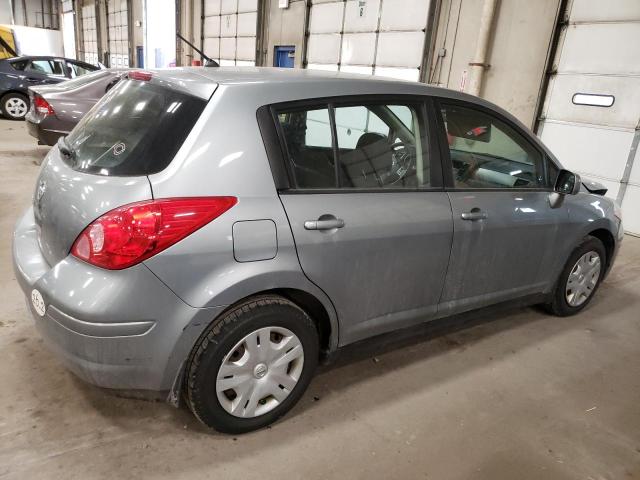 3N1BC1CP7AL372716 - 2010 NISSAN VERSA S GRAY photo 3