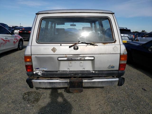 JT3FJ60G9F1132947 - 1985 TOYOTA LAND CRUIS FJ60 SILVER photo 6