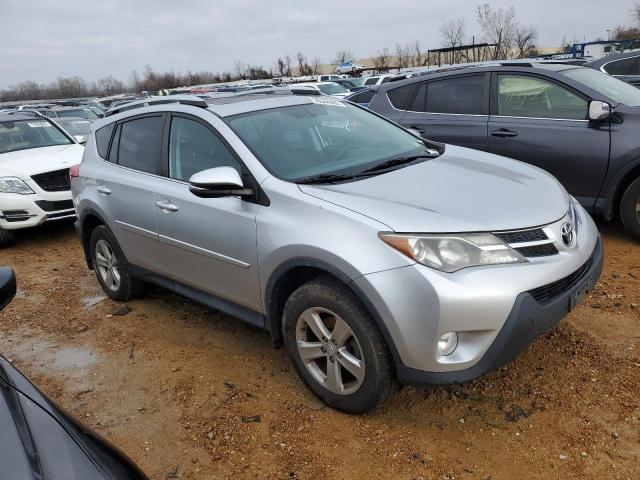 2T3RFREV5EW192758 - 2014 TOYOTA RAV4 XLE SILVER photo 4