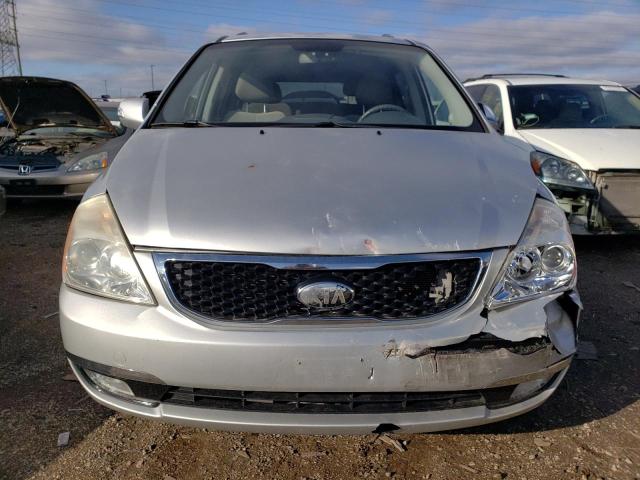 KNDMG4C71E6586600 - 2014 KIA SEDONA LX SILVER photo 5