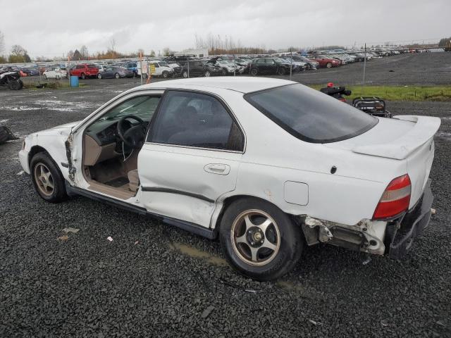 1HGCD5633RA140214 - 1994 HONDA ACCORD LX WHITE photo 2