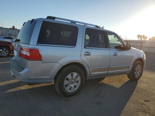 5LMJJ2H52EEL02633 - 2014 LINCOLN NAVIGATOR ვერცხლისფერი ფოტო 3