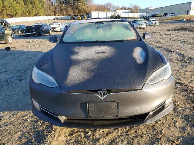 5YJSA1E25HF195807 - 2017 TESLA MODEL S ნაცრისფერი ფოტო 5