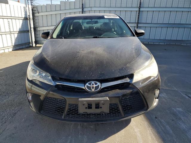 4T1BF1FK2FU495661 - 2015 TOYOTA CAMRY SE LE 黑色 照片 5