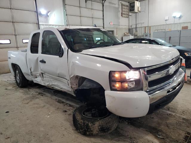 1GCEK29J39Z211645 - 2009 CHEVROLET SILVERADO K1500 LT WHITE photo 4