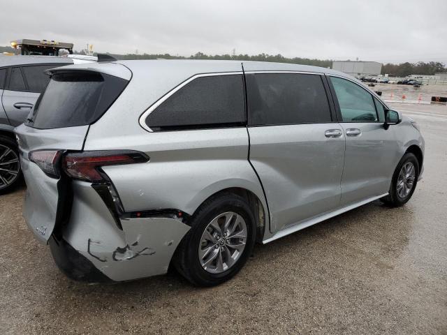 5TDKRKEC7PS152782 - 2023 TOYOTA SIENNA LE SILVER photo 3