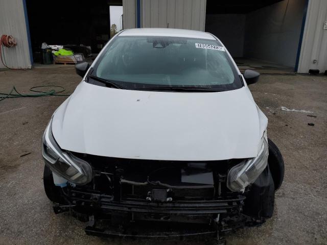 3N1CN8DV9ML853477 - 2021 NISSAN VERSA S WHITE photo 5