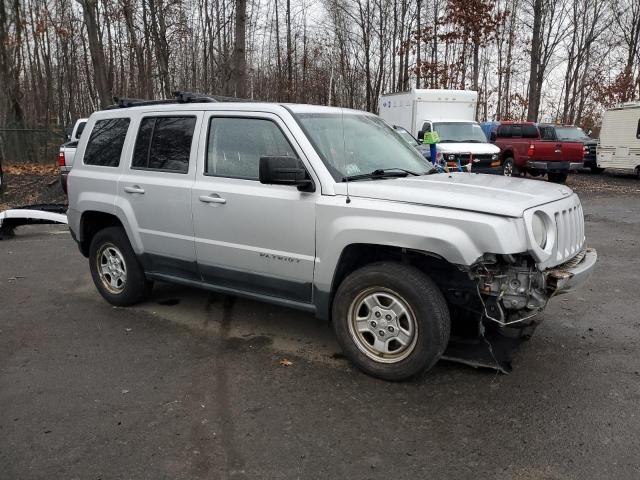 1J4NF1GB2BD177737 - 2011 JEEP PATRIOT SPORT SILVER photo 4