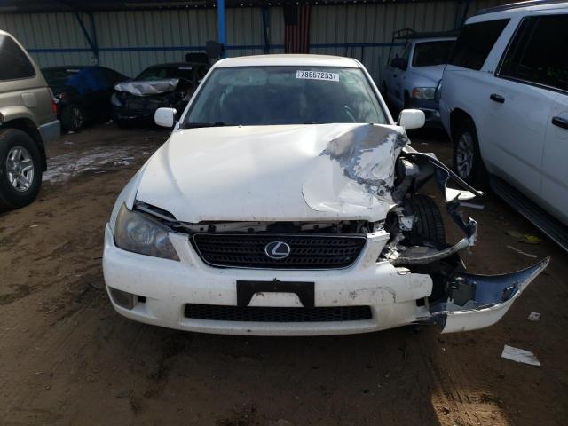 JTHBD192940087988 - 2004 LEXUS IS 300 WHITE photo 5