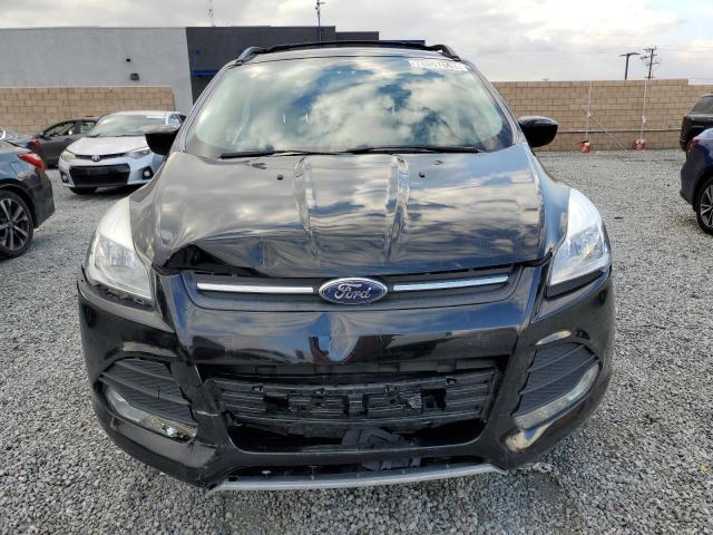 1FMCU0GX6GUA11779 - 2016 FORD ESCAPE SE BLACK photo 5