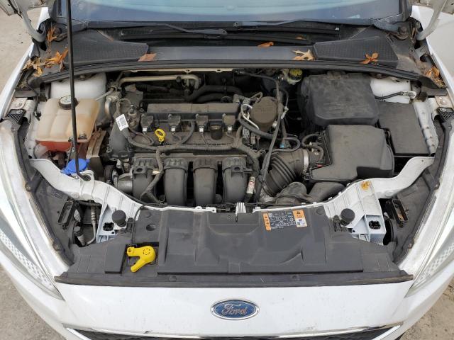 1FADP3F28FL207742 - 2015 FORD FOCUS SE WHITE photo 11