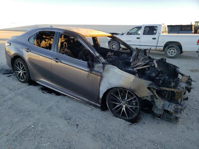 4T1G11AKXPU079631 - 2023 TOYOTA CAMRY SE NIGHT SHADE GRAY photo 4