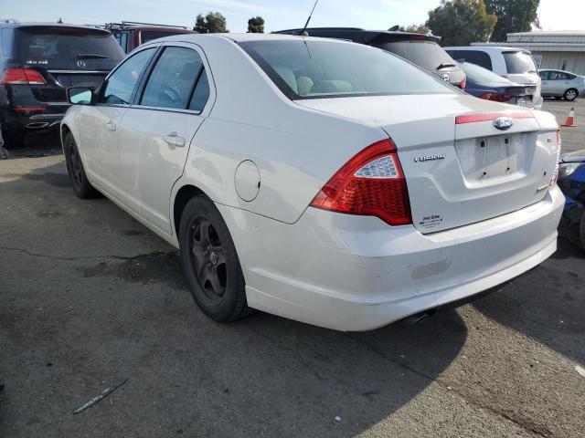 3FAHP0HG3BR166201 - 2011 FORD FUSION SE WHITE photo 2