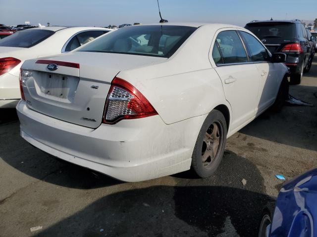 3FAHP0HG3BR166201 - 2011 FORD FUSION SE WHITE photo 3