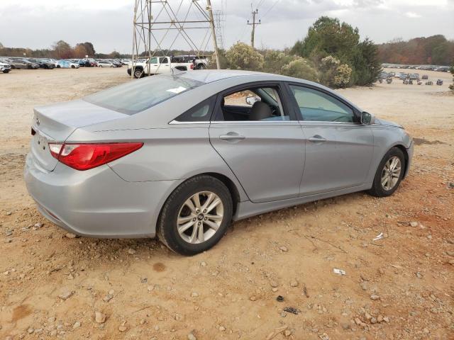 5NPEB4AC7BH115992 - 2011 HYUNDAI SONATA GLS SILVER photo 3