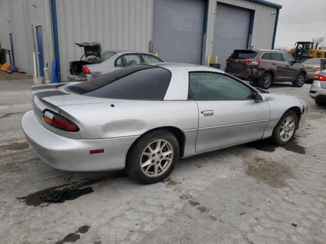 2G1FP22KX22136615 - 2002 CHEVROLET CAMARO SILVER photo 3