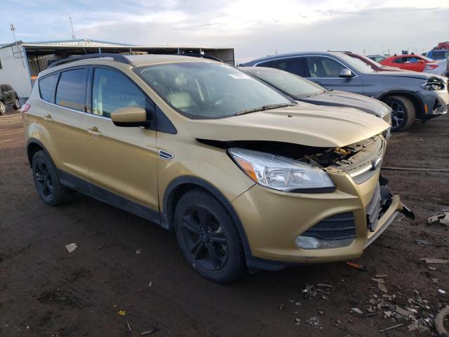 1FMCU9G92EUD08938 - 2014 FORD ESCAPE SE GOLD photo 4