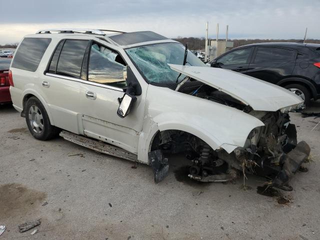 5LMFU28505LJ19482 - 2005 LINCOLN NAVIGATOR თეთრი ფოტო 4