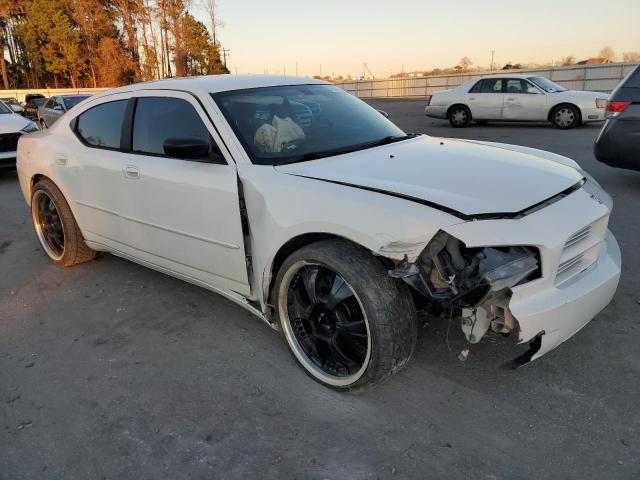 2B3KA43H17H709123 - 2007 DODGE CHARGER SE WHITE photo 4