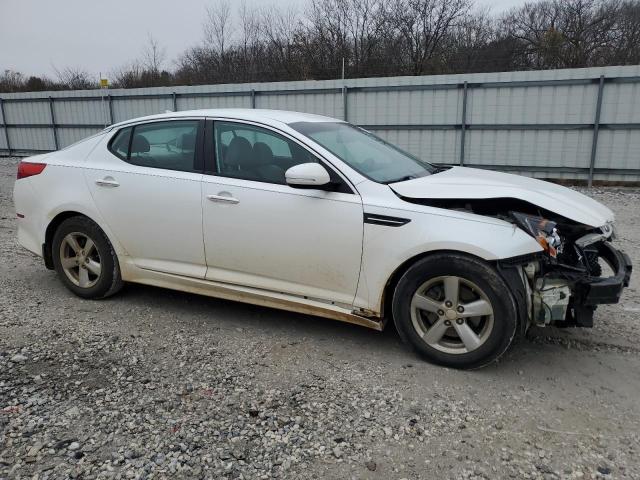 KNAGM4A72F5623814 - 2015 KIA OPTIMA LX WHITE photo 4