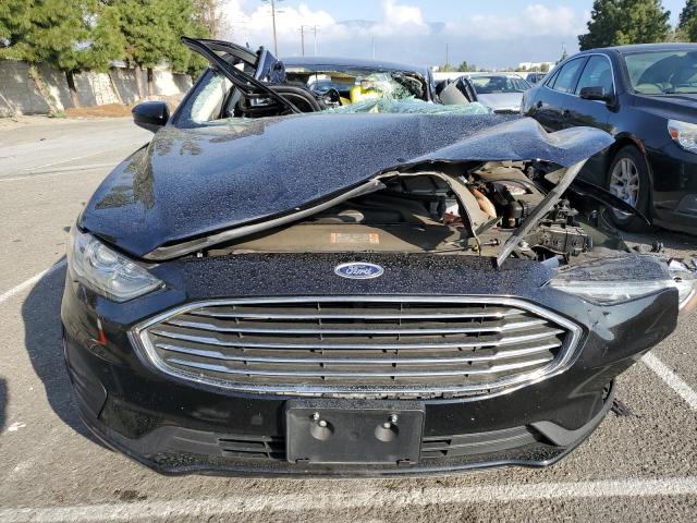 3FA6P0LU2KR142833 - 2019 FORD FUSION SE BLACK photo 5