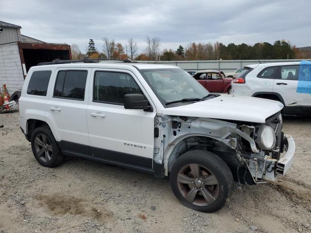 1C4NJRFBXFD215757 - 2015 JEEP PATRIOT LATITUDE WHITE photo 4