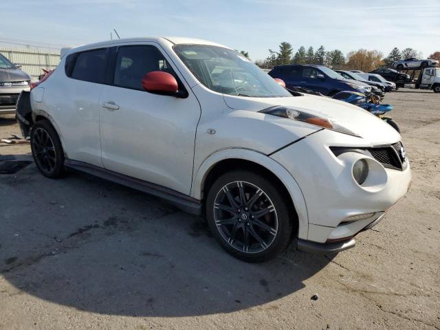 JN8AF5MV6DT226770 - 2013 NISSAN JUKE S WHITE photo 4