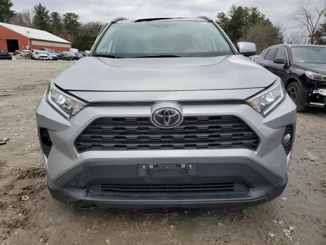 2T3P1RFV9MW189168 - 2021 TOYOTA RAV4 XLE GRAY photo 5