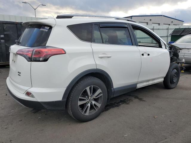 JTMRFREV9HJ145395 - 2017 TOYOTA RAV4 XLE WHITE photo 3