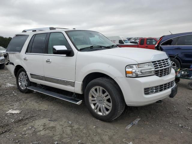 5LMJJ2J51EEL04304 - 2014 LINCOLN NAVIGATOR WHITE photo 4