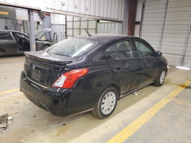 3N1CN7AP1JL865814 - 2018 NISSAN VERSA S BLACK photo 3