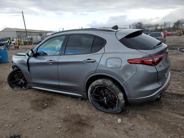 ZASPAKBNXL7C96390 - 2020 ALFA ROMEO STELVIO TI GRAY photo 2