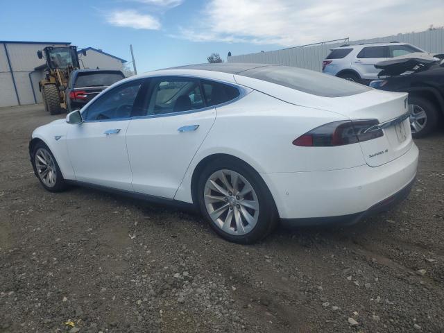 5YJSA1E25GF129885 - 2016 TESLA MODEL S WHITE photo 2