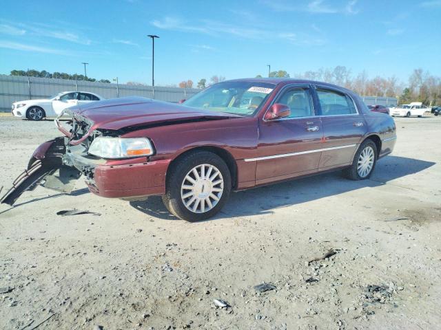 2004 LINCOLN TOWN CAR ULTIMATE, 