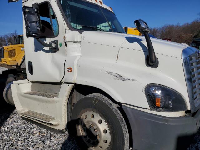 3AKJGEFG2JDJY0648 - 2018 FREIGHTLINER CASCADIA 1 WHITE photo 10