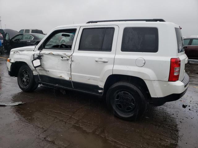 1J4NT1GA0BD290294 - 2011 JEEP PATRIOT SPORT WHITE photo 2