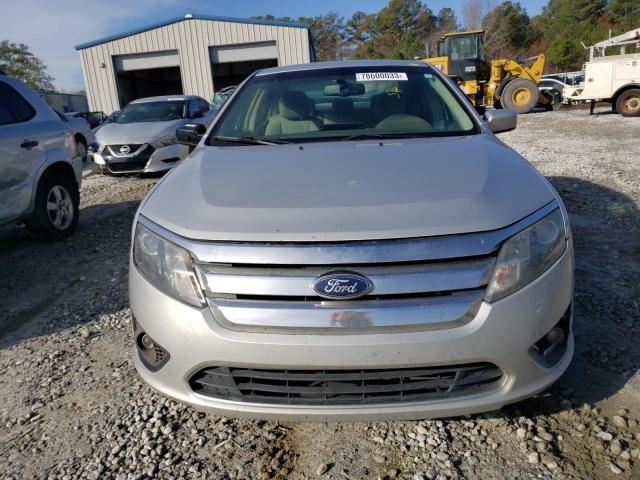 3FAHP0HA0AR349663 - 2010 FORD FUSION SE SILVER photo 5