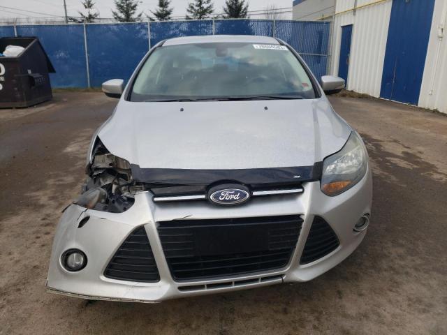 1FAHP3N29CL350441 - 2012 FORD FOCUS TITANIUM SILVER photo 5