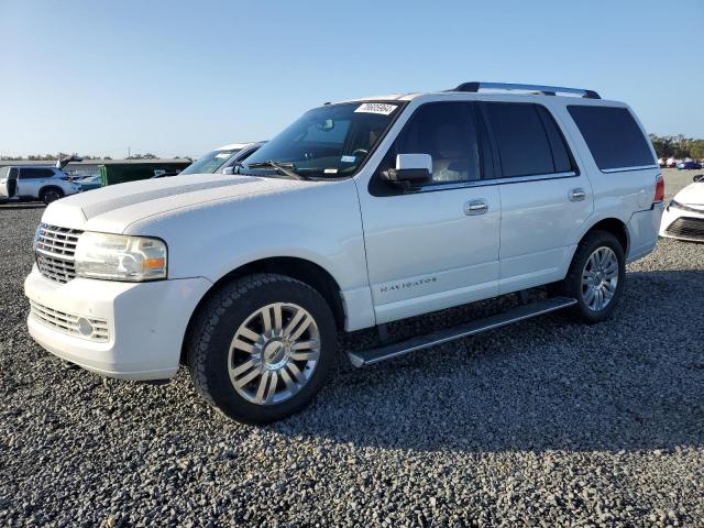 5LMJJ2H52BEJ01696 - 2011 LINCOLN NAVIGATOR 白色 照片 1