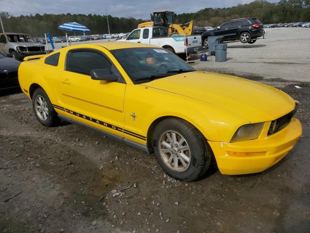 1ZVFT80N465230192 - 2006 FORD MUSTANG YELLOW photo 4