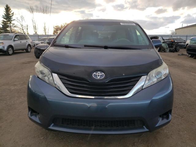 5TDKK3DC3DS356454 - 2013 TOYOTA SIENNA LE BLUE photo 5