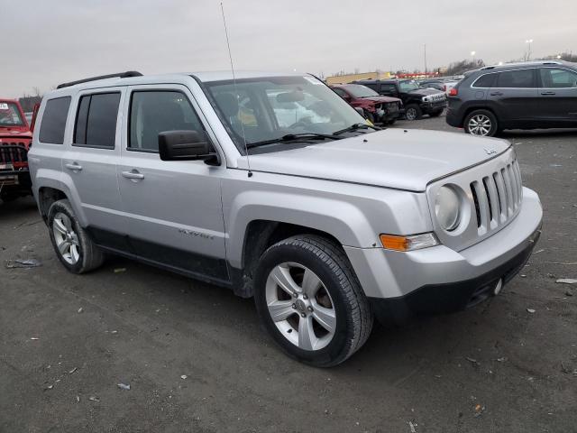 1C4NJPFAXED586072 - 2014 JEEP PATRIOT LATITUDE SILVER photo 4