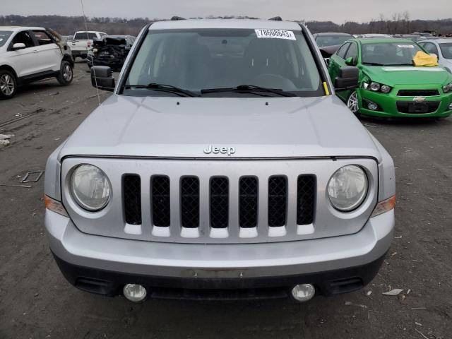 1C4NJPFAXED586072 - 2014 JEEP PATRIOT LATITUDE SILVER photo 5