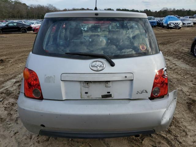 JTKKT624640071673 - 2004 TOYOTA SCION XA SILVER photo 6