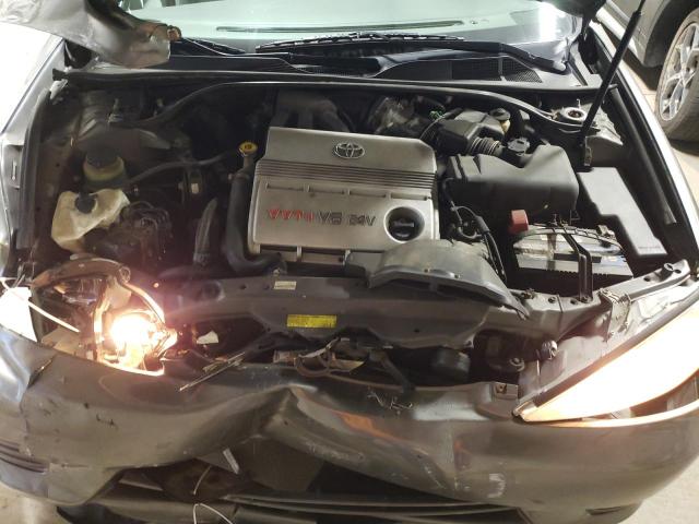 4T1BF30KX5U620652 - 2005 TOYOTA CAMRY LE GRAY photo 11